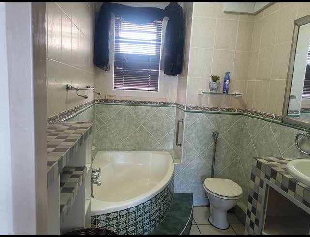 2 BEDROOM FLAT FOR SALE IN DOONSIDE